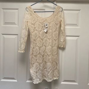 Hollister cream dress size large